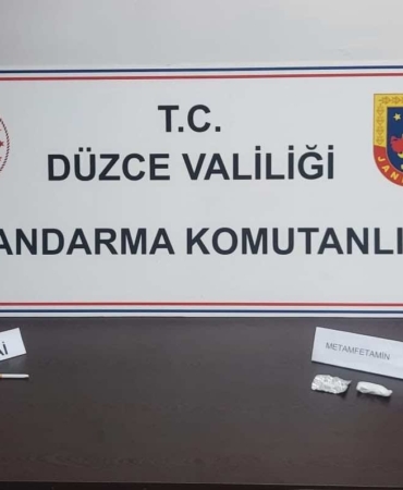 otomobilin-havalandirma-menfezinden-uyusturucu-cikti-JvgGiXZx.jpg