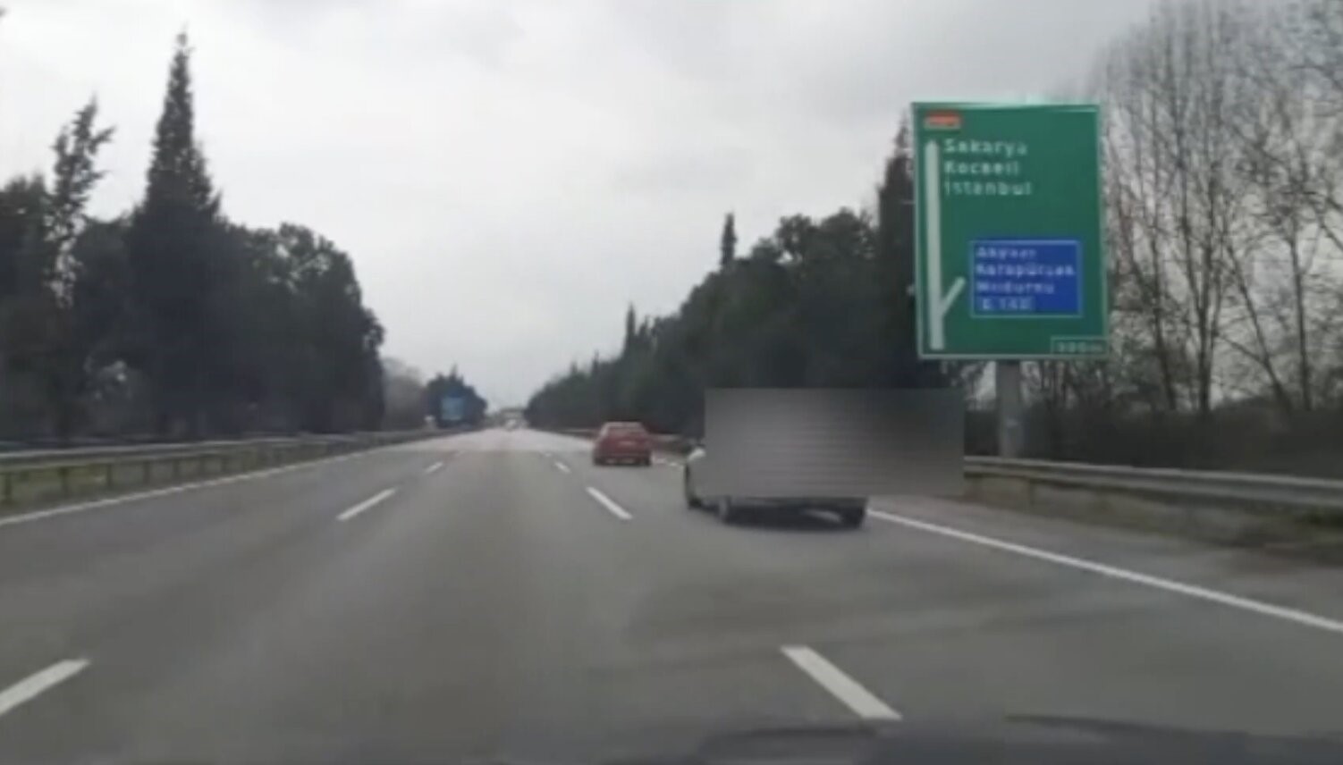 Otomobilin kapılarına zulalanmış cephanelik polis ekiplerince yakalandı 6 otomobilin kapilarina zulalanmis cephanelik polis ekiplerince yakalandi 2 CQG9WFNl