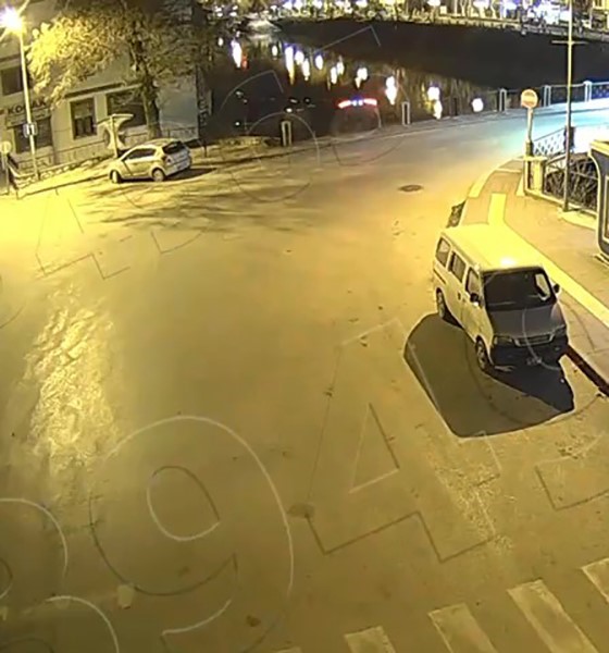 otomobilin kopruden yesilirmak nehrine uctugu kaza kamerada 1 eWjREdqt