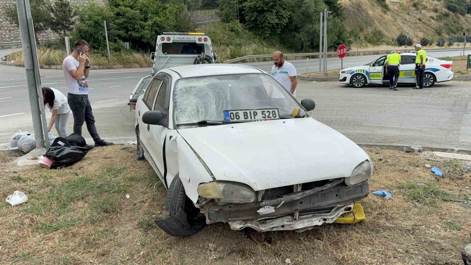 Otomobilin refüje çıktığı kaza maddi hasarla atlatıldı 4 otomobilin refuje ciktigi kaza maddi hasarla atlatildi 0 VzhnXkhd