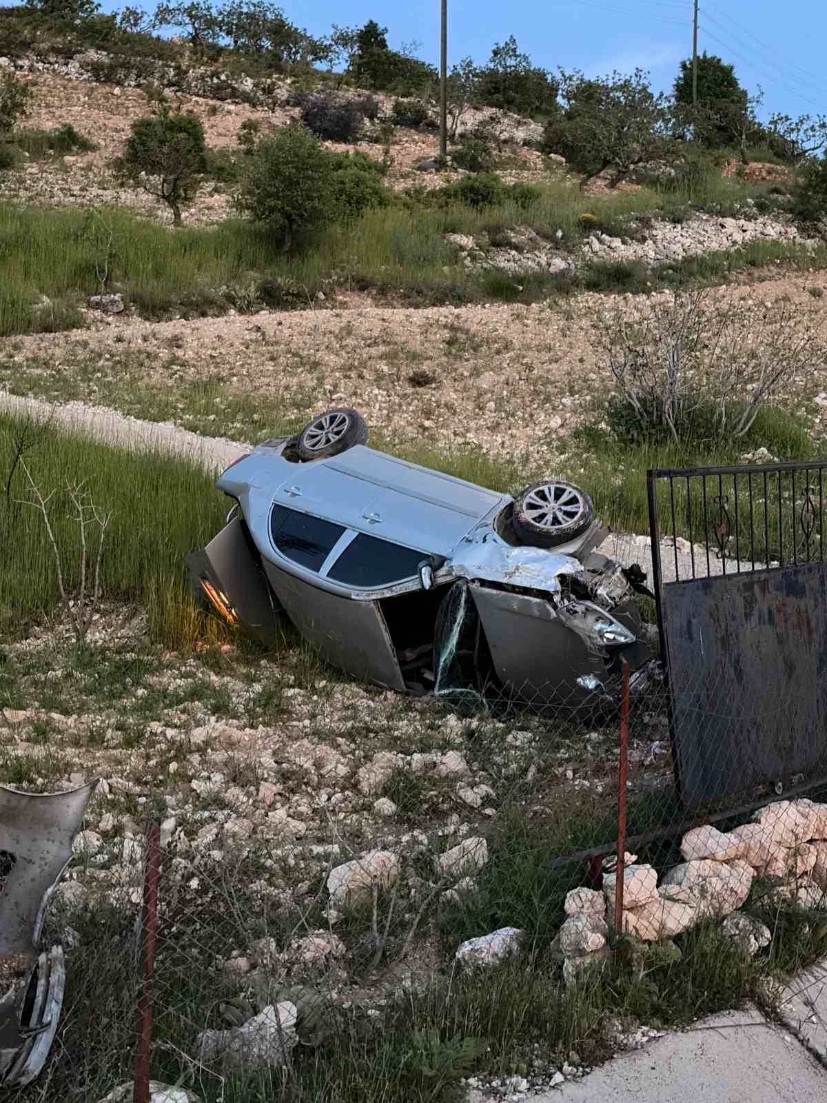 otomobilin taklalar attigi an kameraya yansidi 1