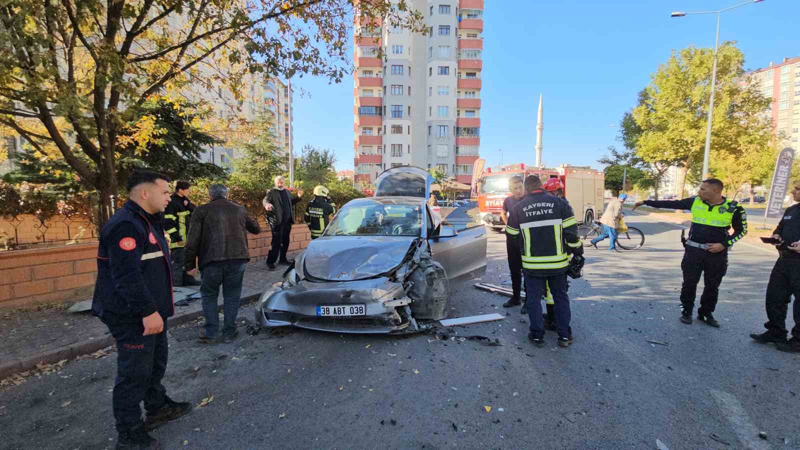 otomobilini hizini denerken perte cikardi 2 Bcg4dNHg