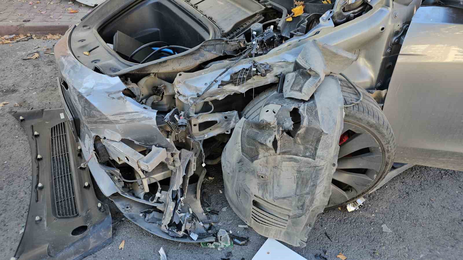 otomobilini hizini denerken perte cikardi 3 wFFjplJz