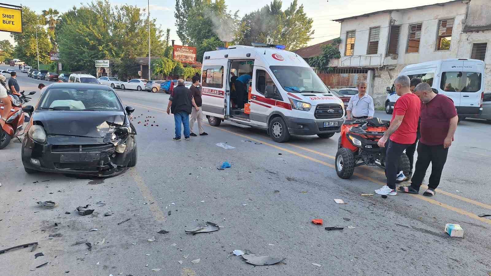 otomobille carpisan atvnin surucusu yaralandi 0 ULfPDKfK