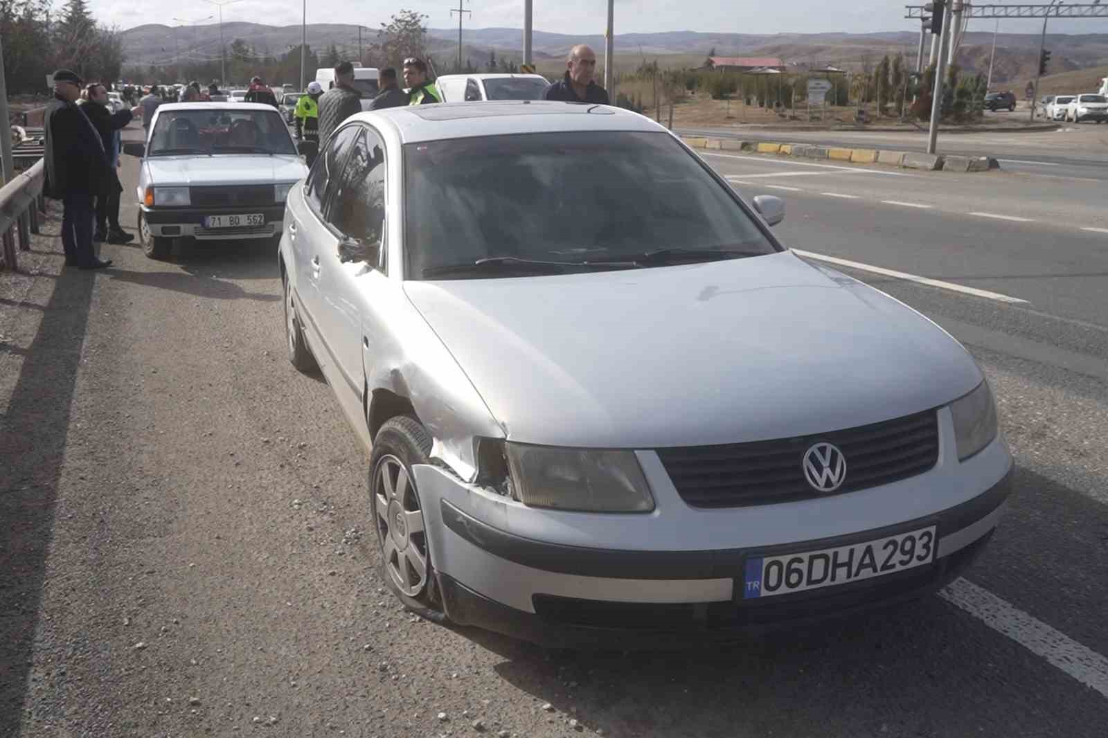 otomobille carpisan elektrikli bisiklet hurdaya dondu 2 agir yarali 6 ONORZDpM