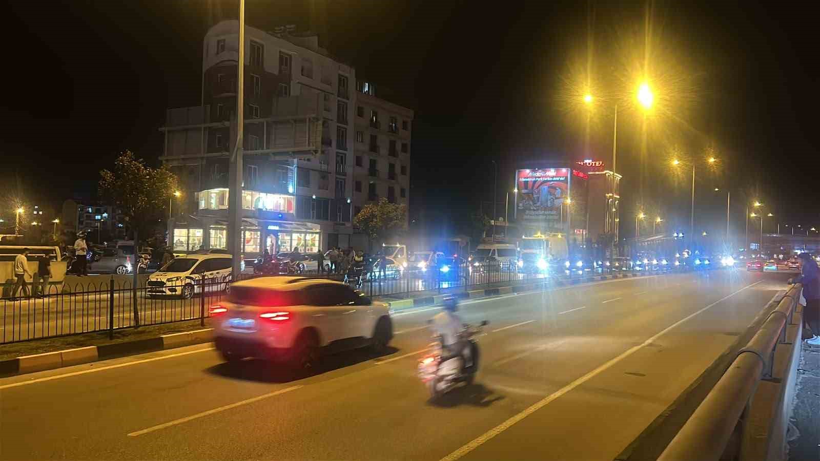 otomobille carpisan motosikletin 18 yasindaki surucusu hayatini kaybetti 3 gJHCSJeK