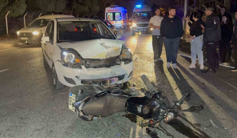 otomobille-carpisan-motosikletin-surucusu-agir-yaralandi-K8VBRzZQ.jpg