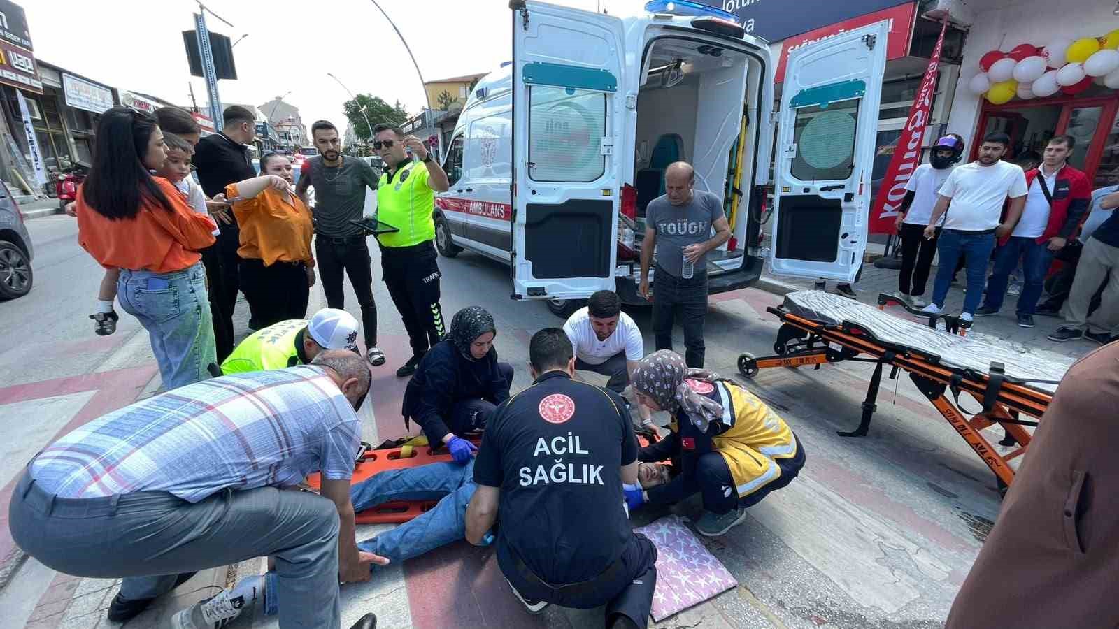 otomobille carpisan motosikletin surucusu yaralandi 2 PZIXeptL