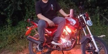otomobille-carpisan-motosikletin-surucusu-yasam-mucadelesini-kaybetti-MTkHbVj3.jpg