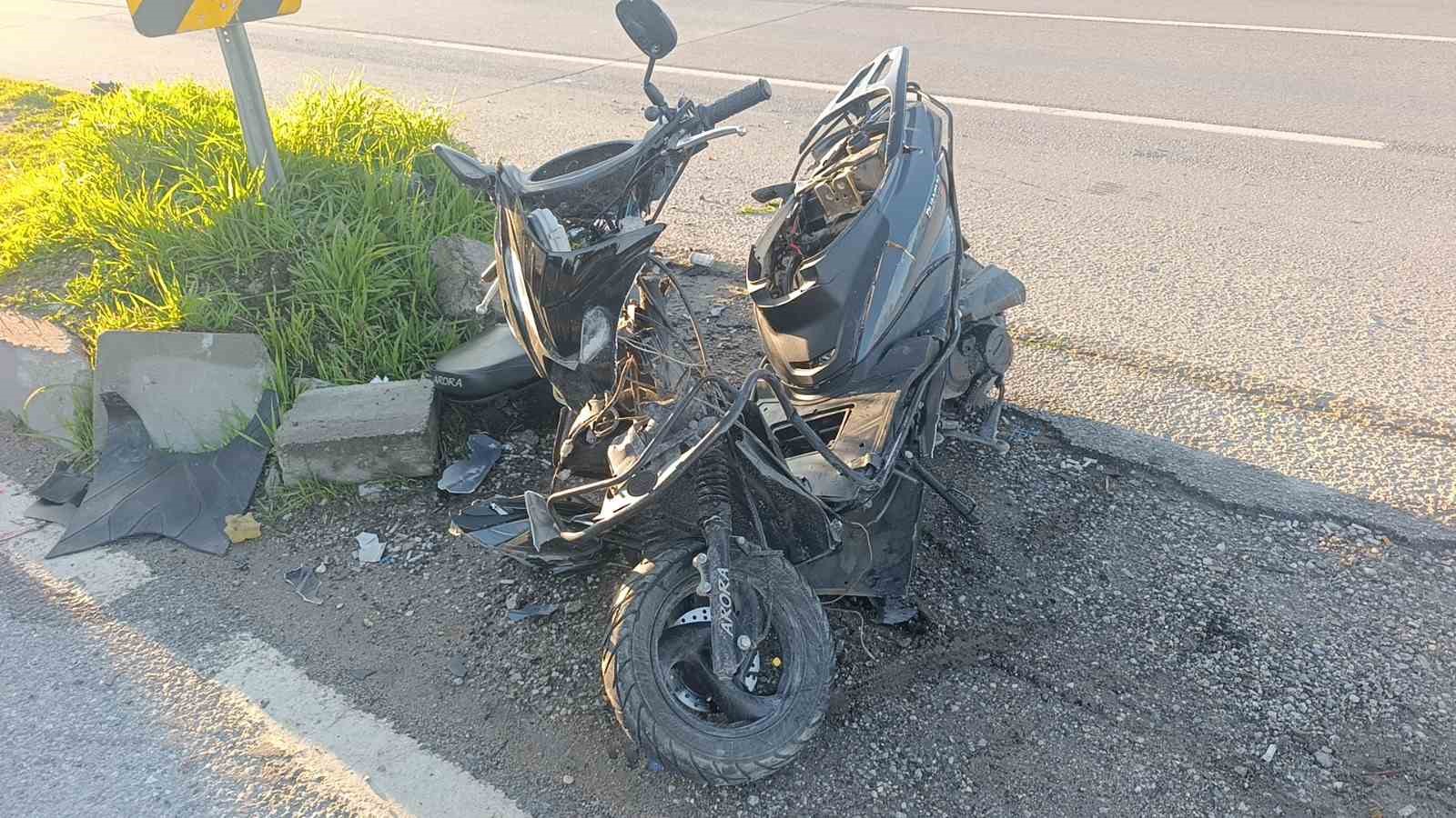 Otomobille çarpışan motosikletli metrelerce havaya savruldu 7 otomobille carpisan motosikletli metrelerce havaya savruldu 3 GiSd37yA