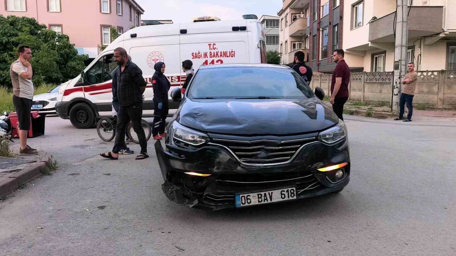 otomobille carpisan motosikletli yaralandi 3 liRHJYbn