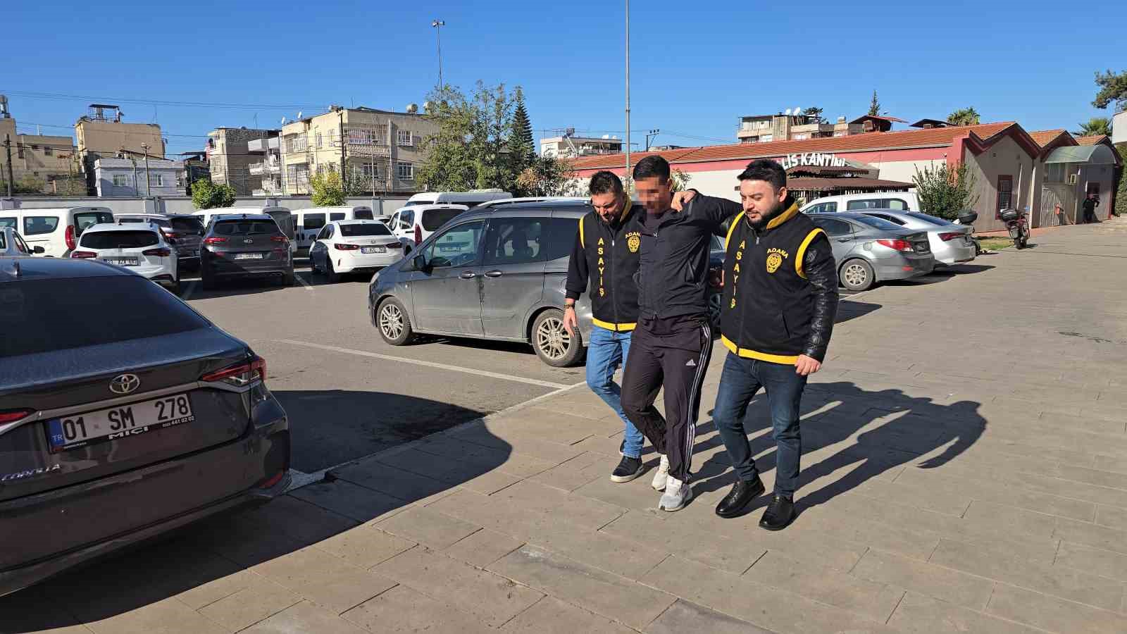 otomobille geldi cekiciden telefon caldi 120 suc kayitli hirsizin o anlari kamerada 1 mHwwGcKl