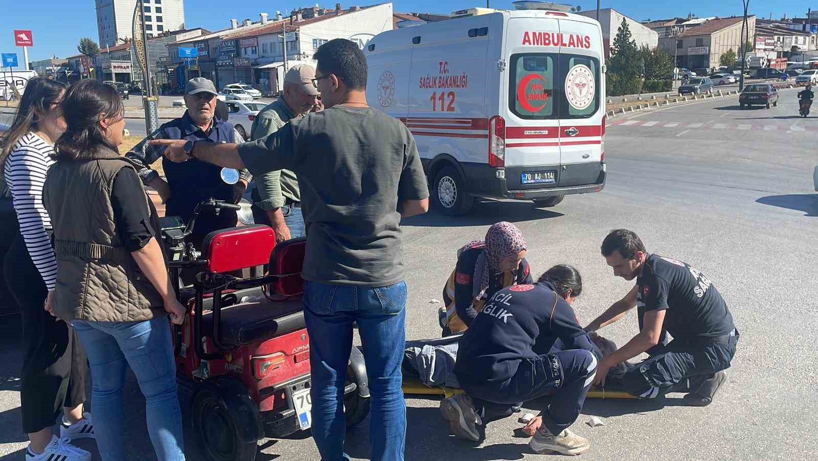 otomobille uc tekerlekli elektrikli bisiklet carpisti 1 yarali 3 HbCvXkAO