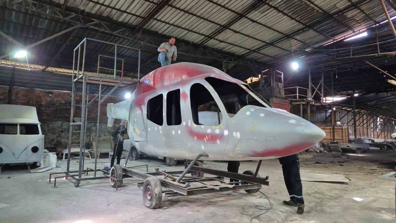 otomobiller ve dev kasklarla basladi simdi fiberglas helikopter uretmeyi hedefliyor 3 1cNkLVJk