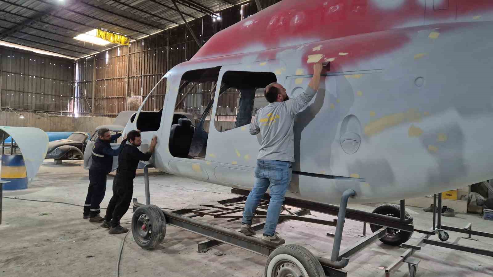 otomobiller ve dev kasklarla basladi simdi fiberglas helikopter uretmeyi hedefliyor 5 3jBC2iMu