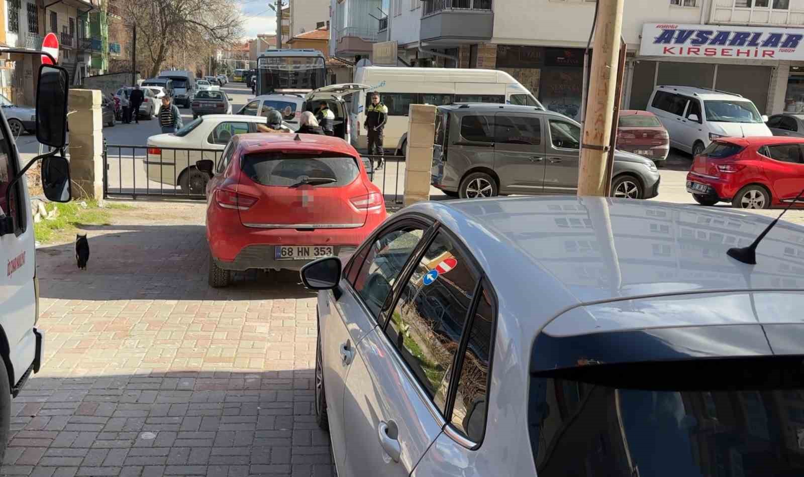 otoparkta suruculeri mahsur birakti gelince de bilemedim ki dedi 4 JtVrgRHY