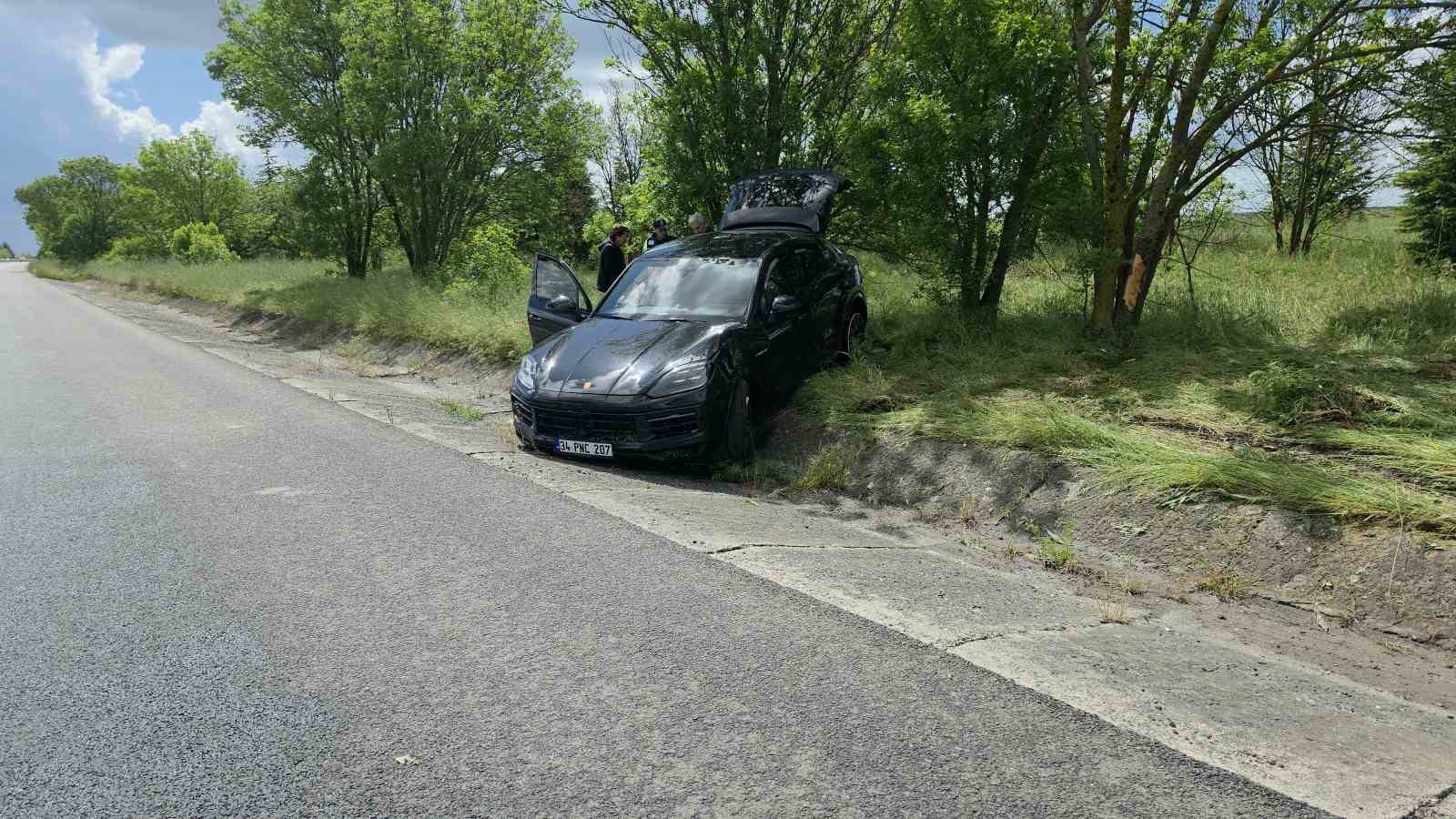 otoyolda dolu yagisi kazalari beraberinde getirdi 2 yarali 3 SwZqhYDG
