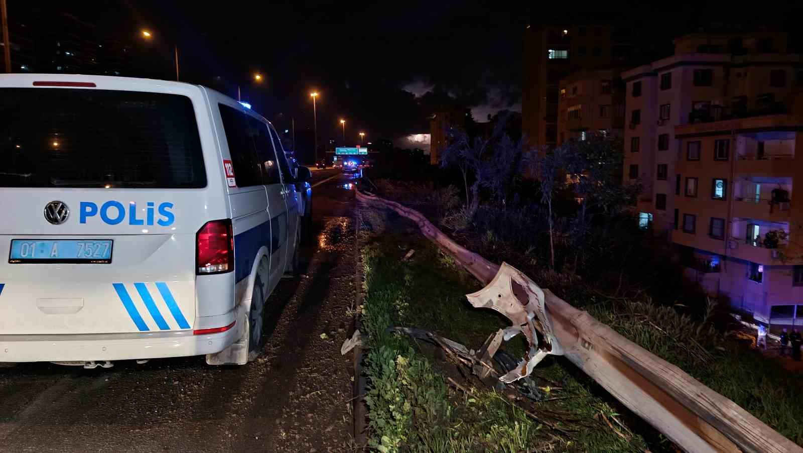otoyolda feci kaza anne yaralandi surucu oglu oldu 5 LcC6pqg1