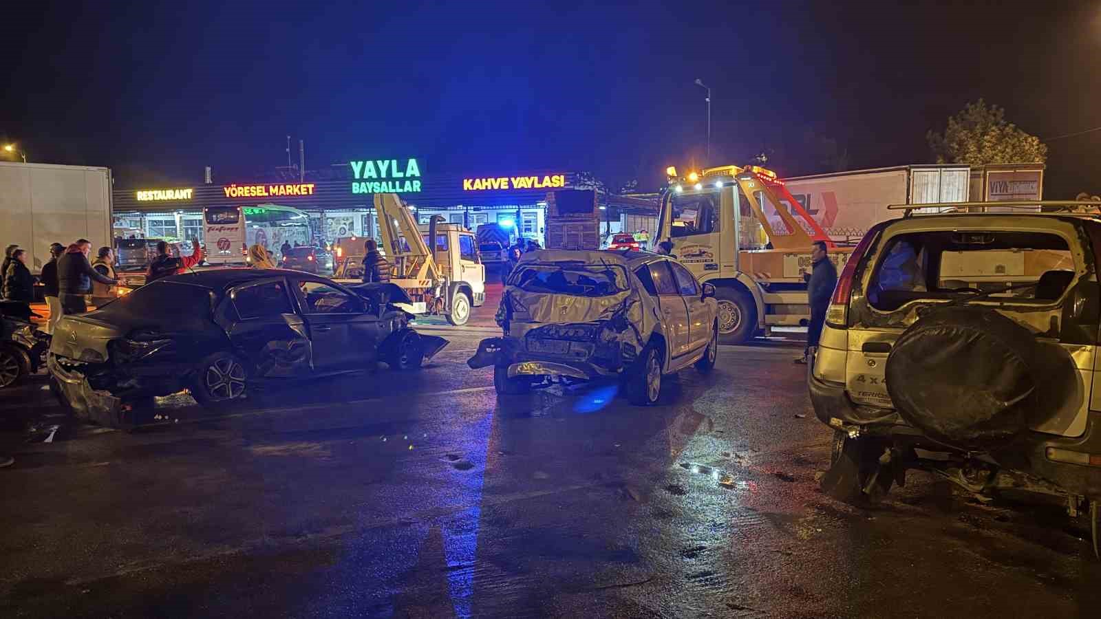 Otoyoldaki feci kazada tır sürücüsü yaşananları anlattı: "Gelen vurdu, giden vurdu" 9 otoyoldaki feci kazada tir surucusu yasananlari anlatti gelen vurdu giden vurdu 5 cK6HkPev