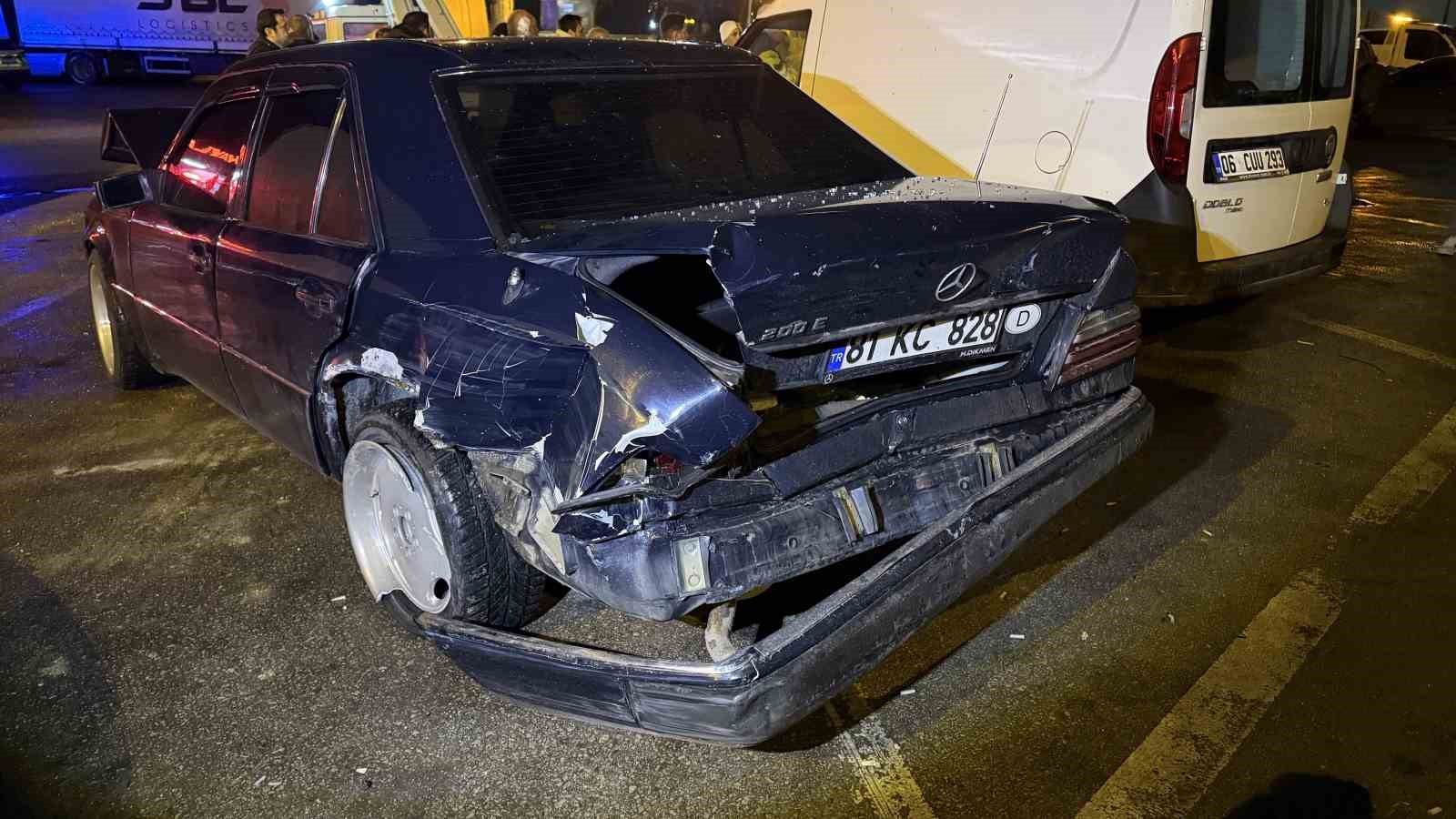 Otoyoldaki feci kazada tır sürücüsü yaşananları anlattı: "Gelen vurdu, giden vurdu" 11 otoyoldaki feci kazada tir surucusu yasananlari anlatti gelen vurdu giden vurdu 7 B2zpevYL