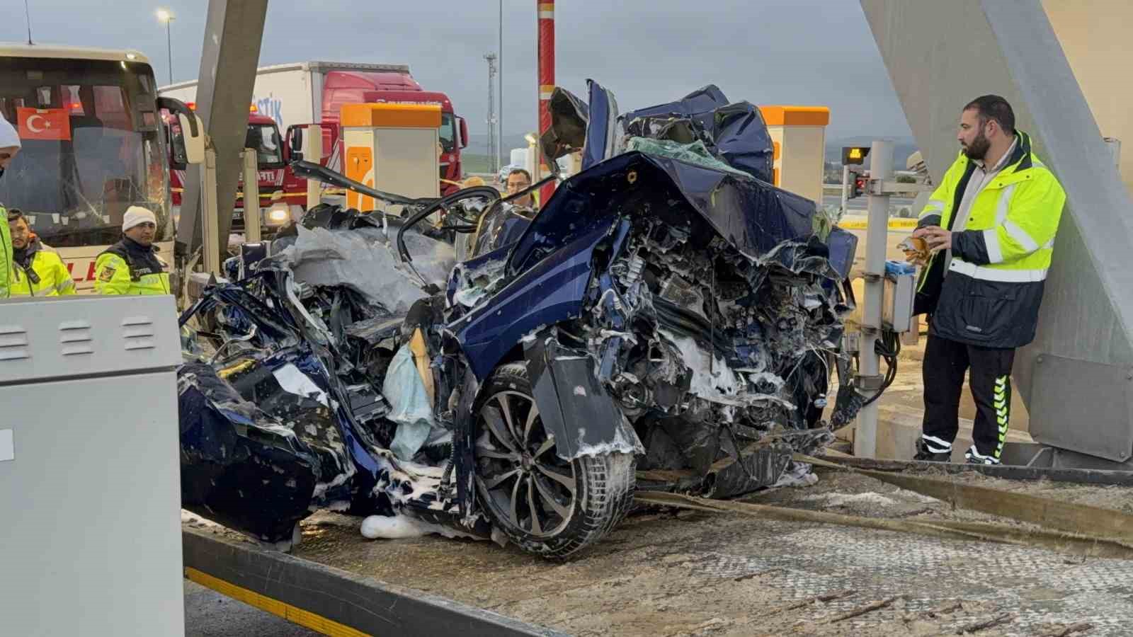 otoyollardaki beton bloklar suruculerin kabusu oldu 1 PJXWeNZ9