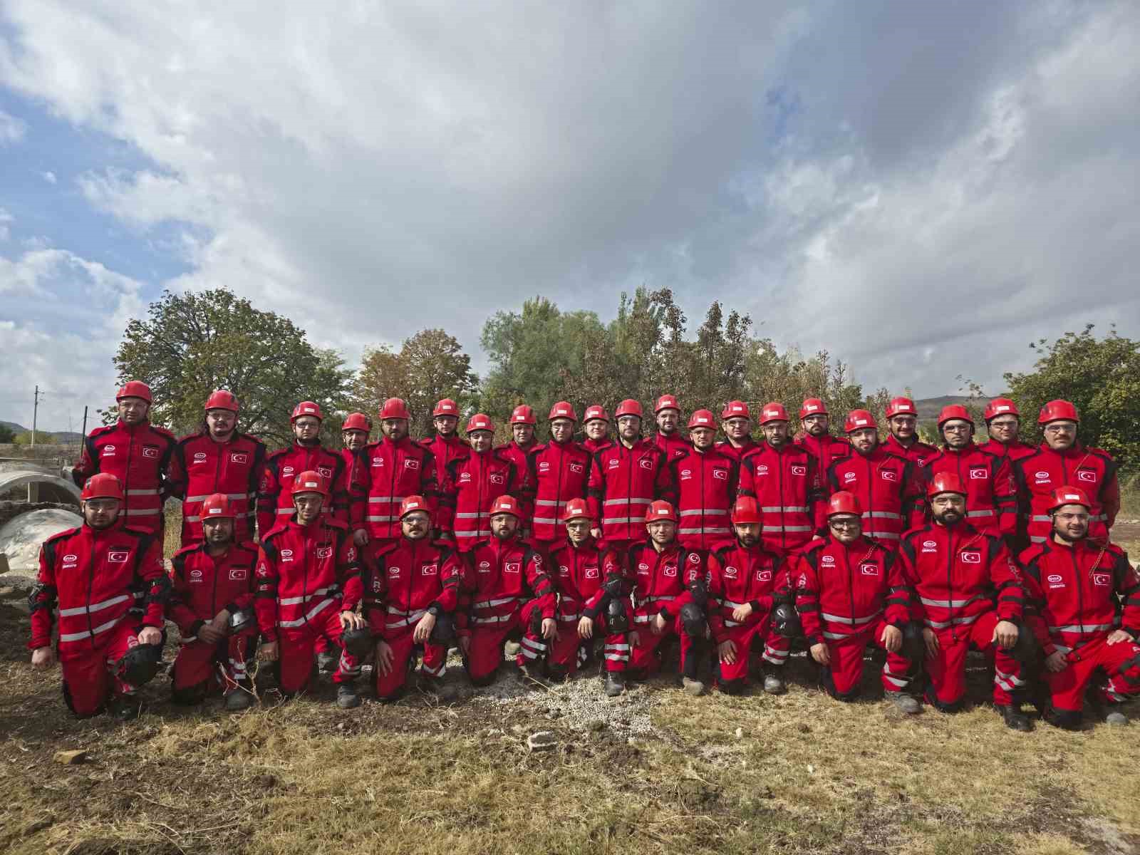 oyak cimento arke arama ve kurtarma ekibi kuruldu 0 bIsyAZN3