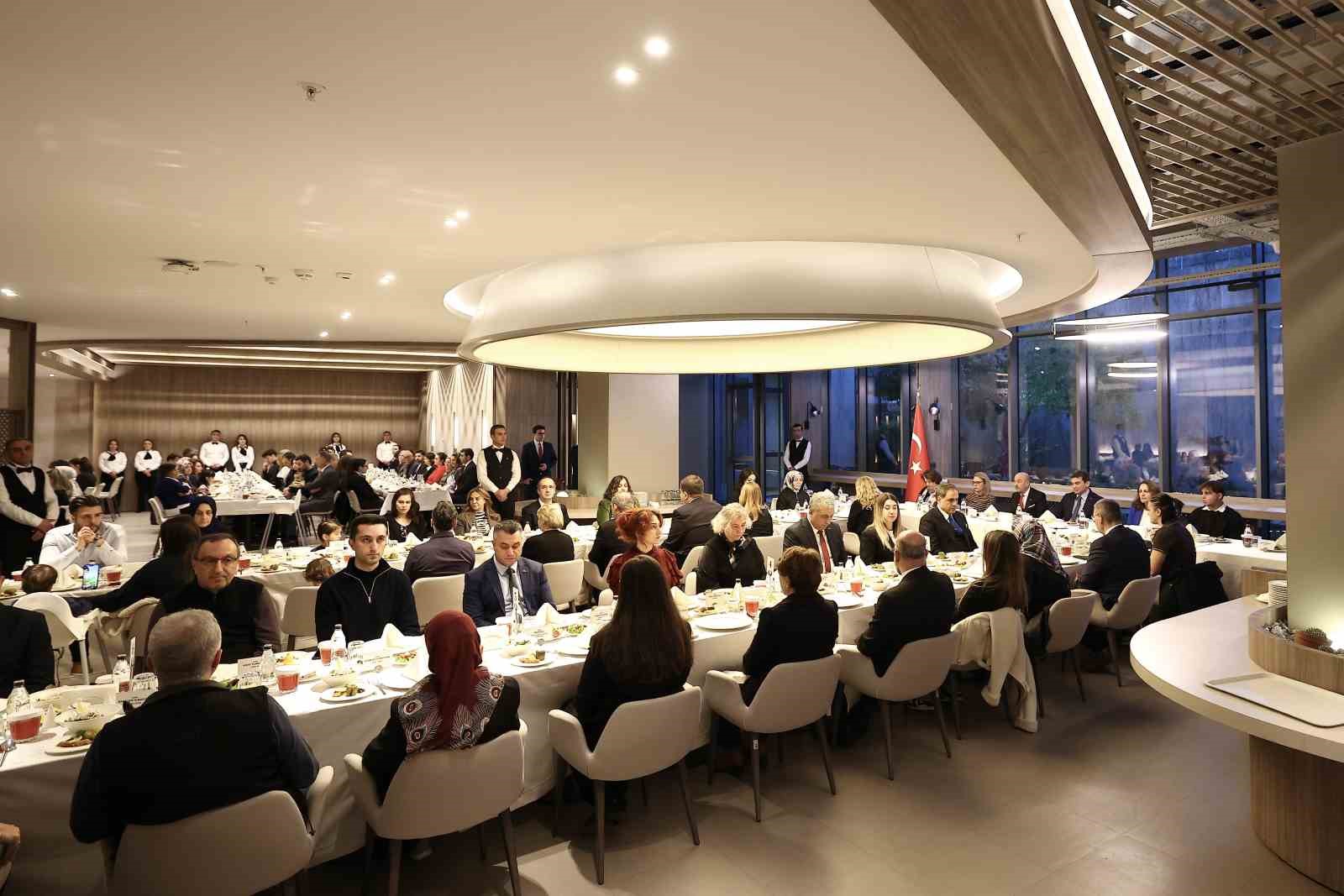oyak yonetimi sehit aileleriyle iftar sofrasinda bir araya geldi 3 AiPvv1cM