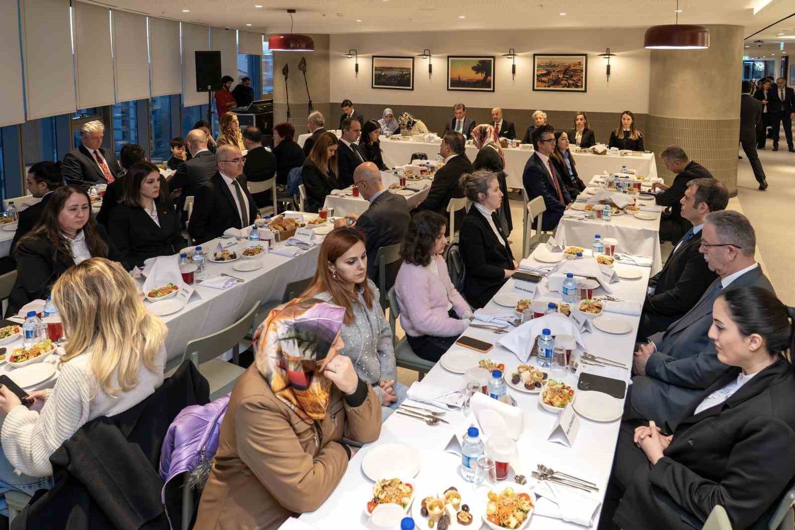 oyak yonetimi sehit aileleriyle iftar sofrasinda bir araya geldi 4 FaHua2nq