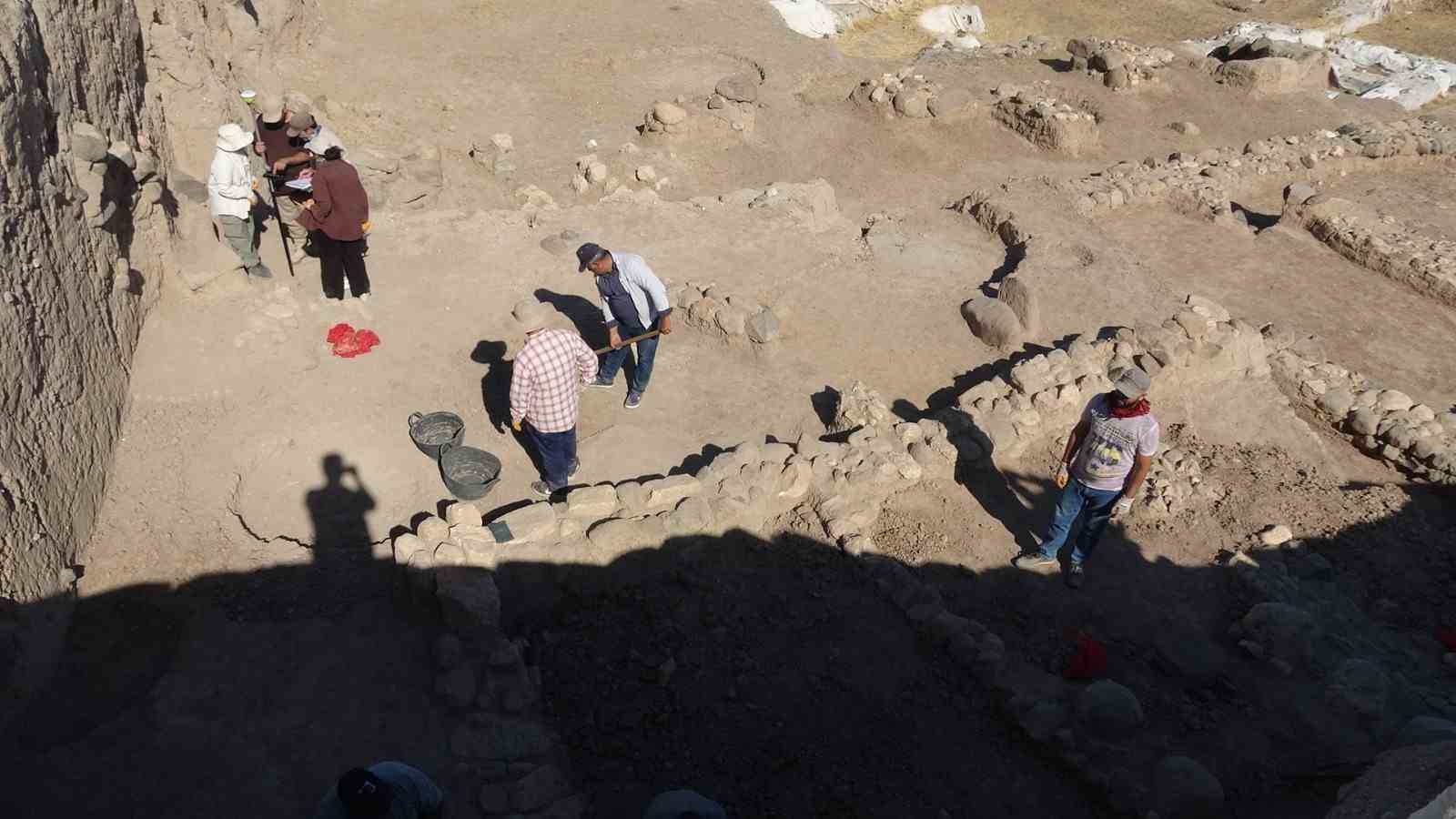 Oylum Höyük’te 38. kazı sezonu başladı 7 oylum hoyukte 38 kazi sezonu basladi 3 DCymvBBJ