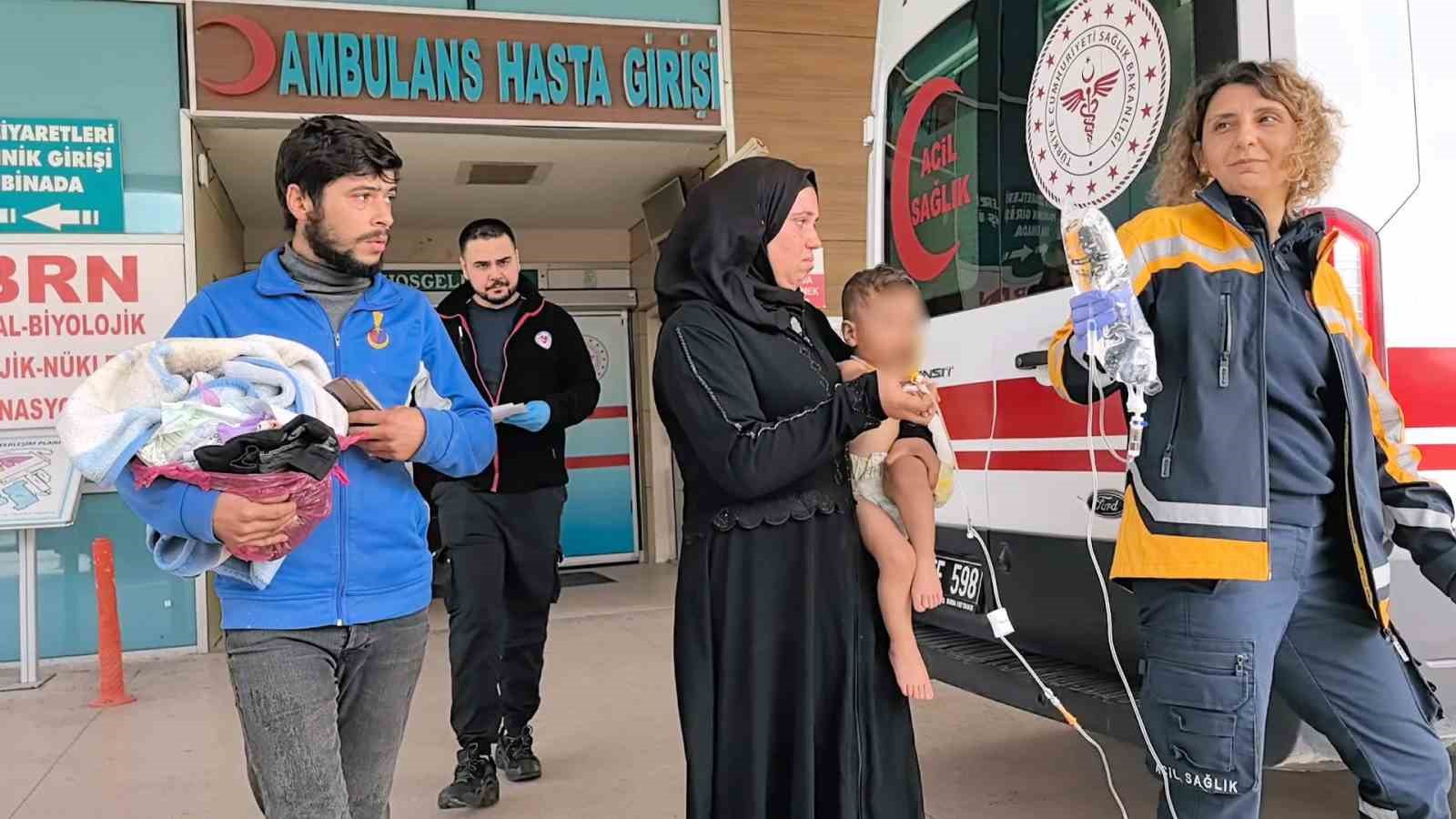 Oyun oynarken ateşe düşen çocuk ağır yaralandı 7 oyun oynarken atese dusen cocuk agir yaralandi 3