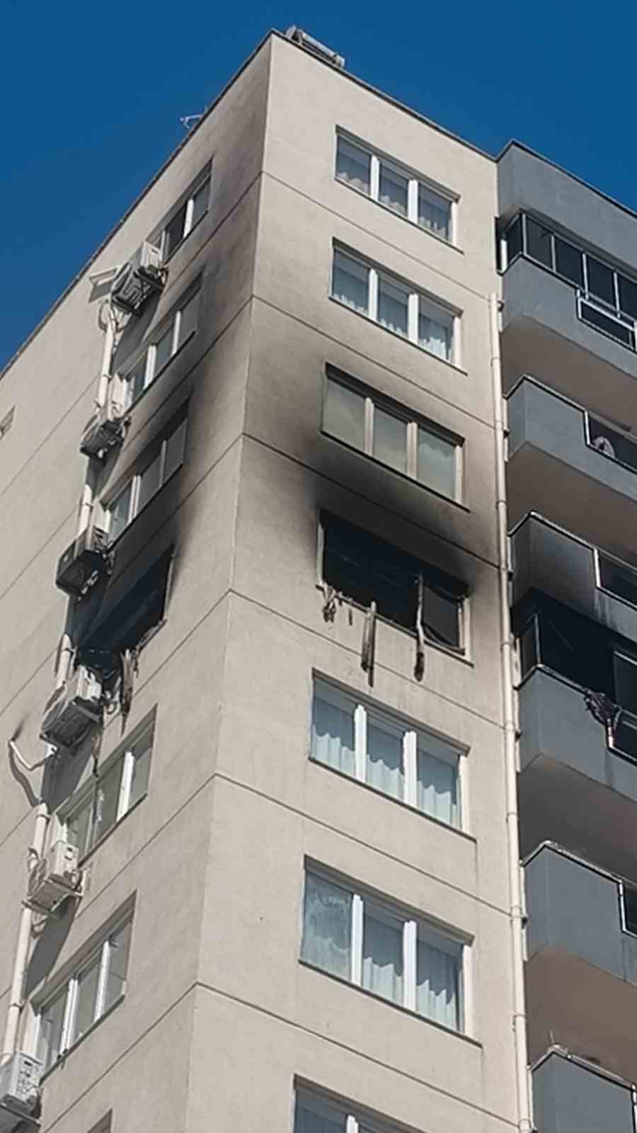 oyun oynarken yakilan mum daireyi kule cevirdi 1 ZbV68ZEy