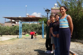 oyun-parkindaki-yangin-cocuklari-uzdu-UY91lNeD.jpg
