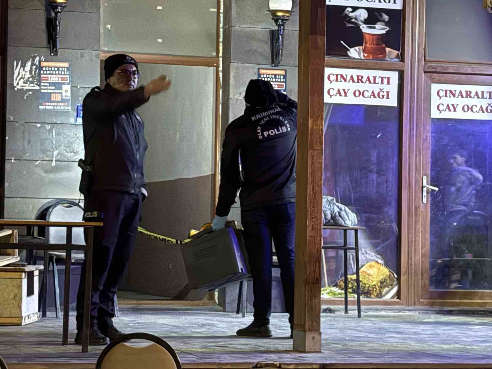 oyun salonunda cikan kavga kanli bitti 1 agir yarali 1 sI4KXFiX