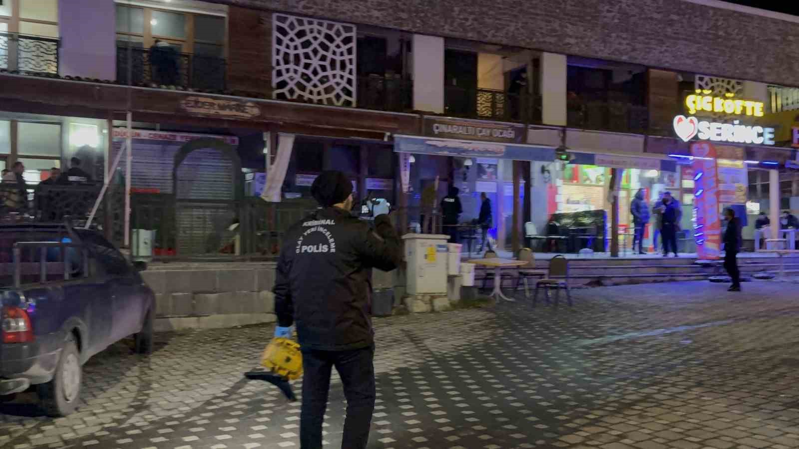 oyun salonunda cikan kavga kanli bitti 1 agir yarali 6 lBTYnuaG