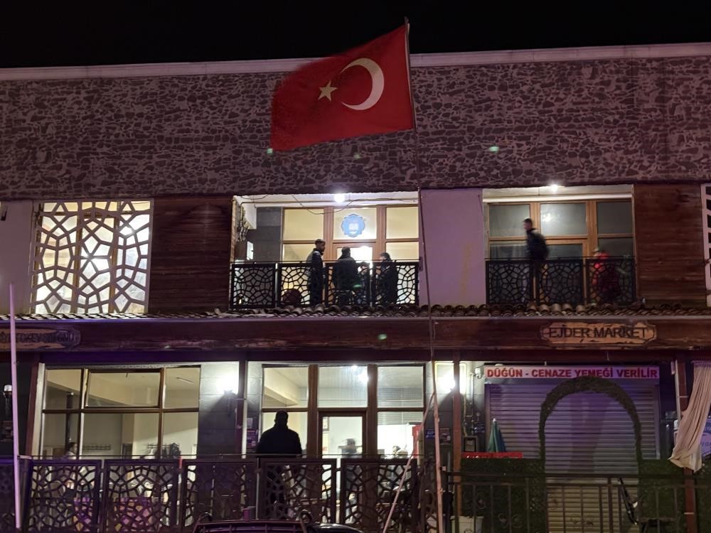 oyun salonunda cinayet 2 cJ4ZCufb