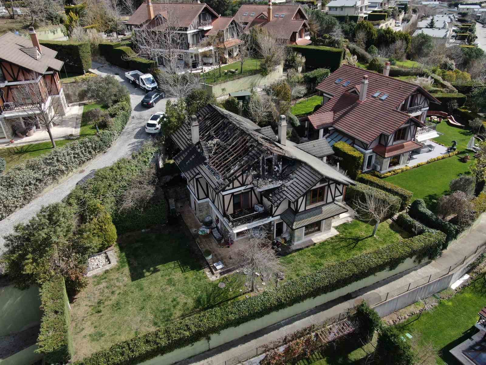 oyuncu aslihan karalar olumden dondu luks villadaki yangin havadan goruntulendi 0 v2U4unCA