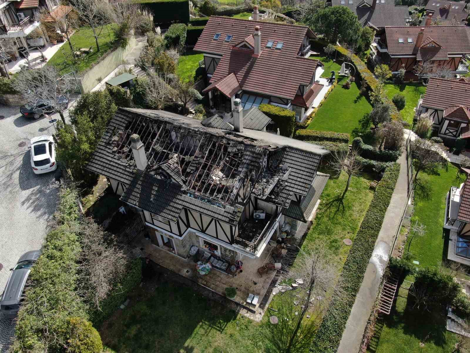 oyuncu aslihan karalar olumden dondu luks villadaki yangin havadan goruntulendi 1 zf2iu463