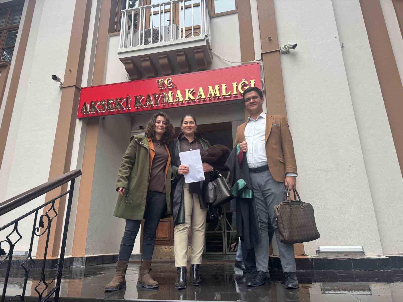 oyuncu metin akpinarin biyolojik kizi duygu nebioglu 20 yildir verdigim mucadelede ne kadar hakli WEsTDfOP