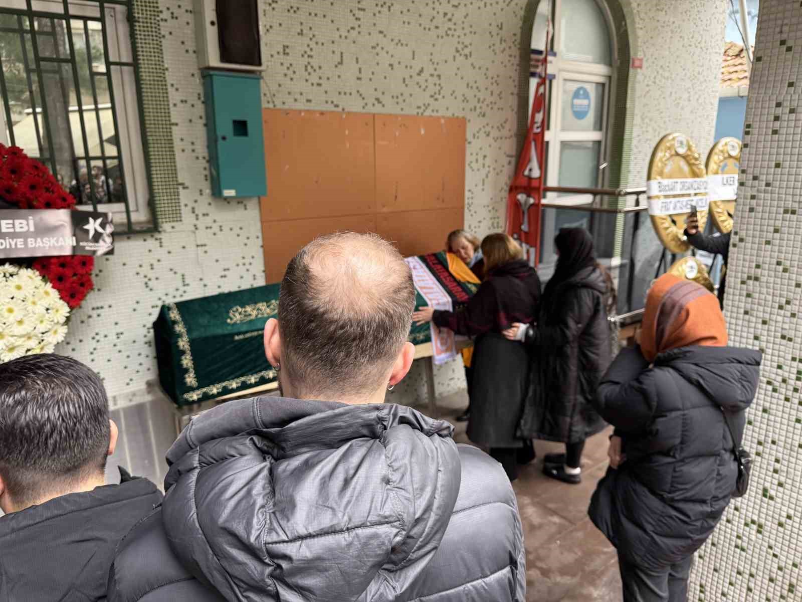 oyuncu ramazan tetik son yolculuguna ugurlandi 3 IRhJltYD