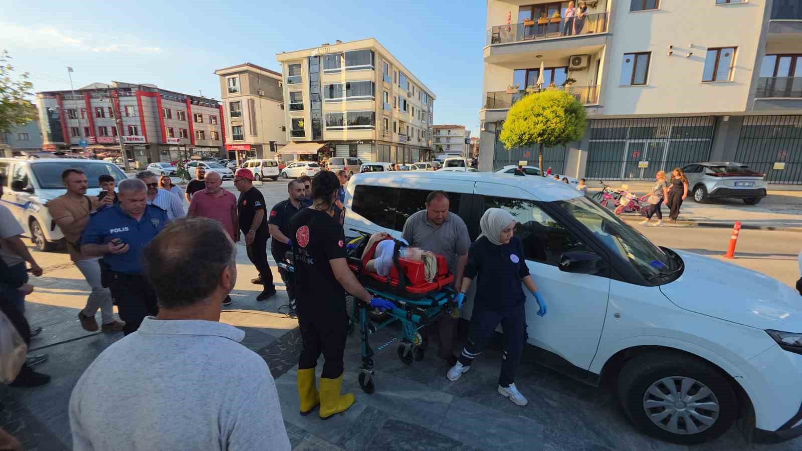 oz cekim yaparken kopruden dusen genc kiz yaralandi 4 n1A8W7a2