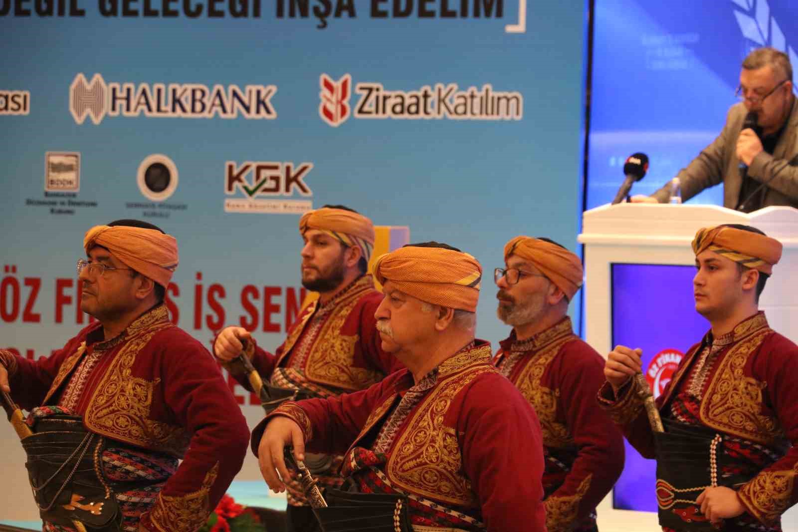 Öz Finans-İş Sendikası Başkanı Eroğlu: "153 arkadaşımızın kendi imkanlarıyla sıfır sermaye olarak bu işe başladık" 6 oz finans is sendikasi baskani eroglu 153 arkadasimizin kendi imkanlariyla sifir sermaye olarak bu ise hlaEfXPU
