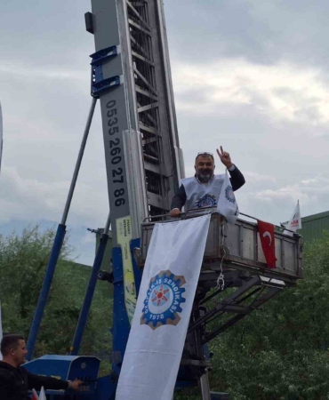 oz-iplik-is-sendikasi-eylemlerine-karesi-tekstilden-engelleme-KDfFMiOL.jpg