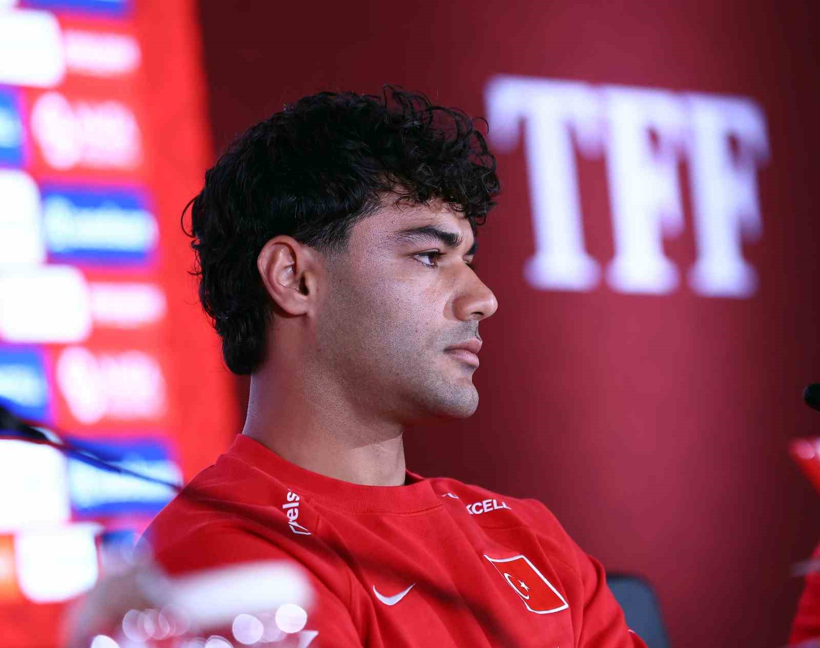 Ozan Kabak: "İnşallah biz de kendi tarihimizi yazarız" 4 ozan kabak insallah biz de kendi tarihimizi yazariz 0 dyU2CnCk