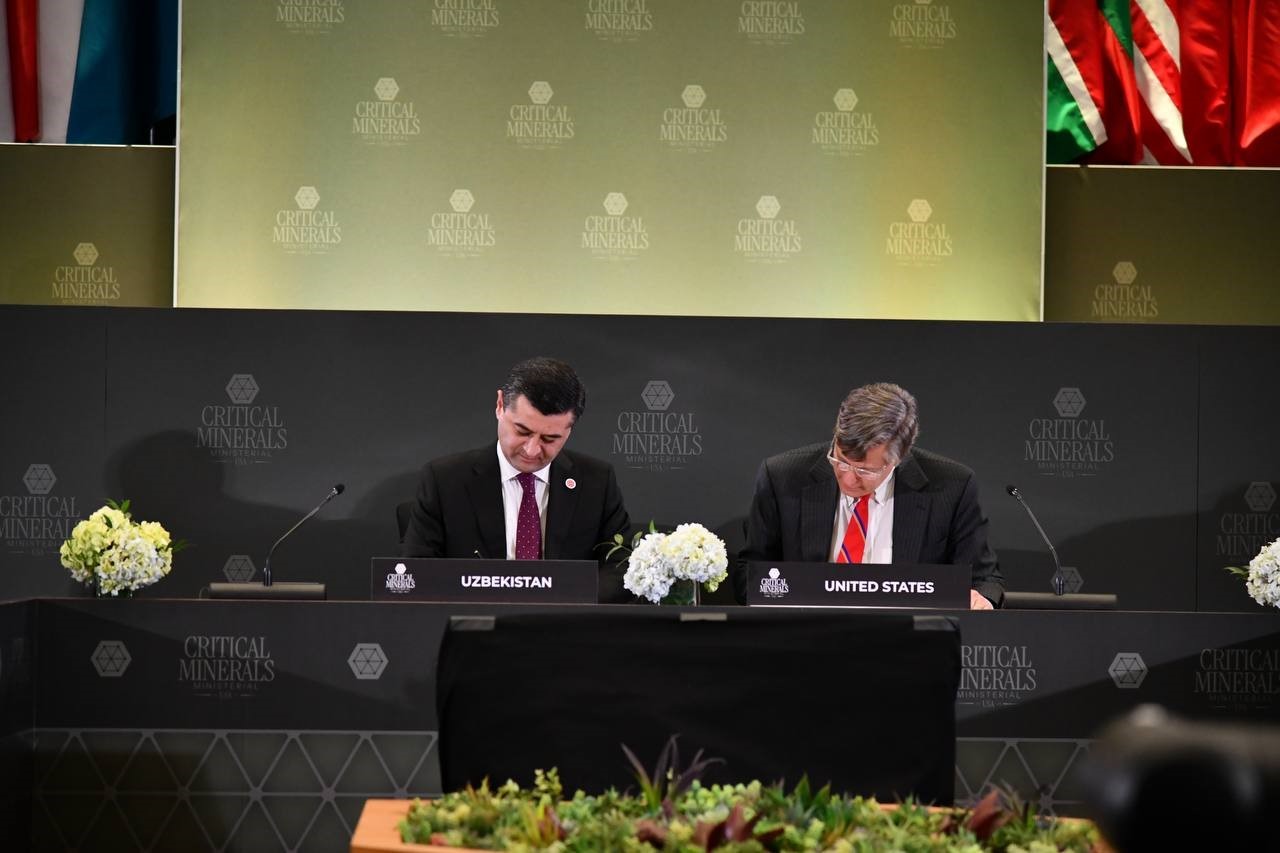 Özbekistan-ABD arasında kritik minerallerin madenciliğine ilişkin mutabakat zaptı imzalandı 6 ozbekistan abd arasinda kritik minerallerin madenciligine iliskin mutabakat zapti imzalandi 2 mPrOGlak