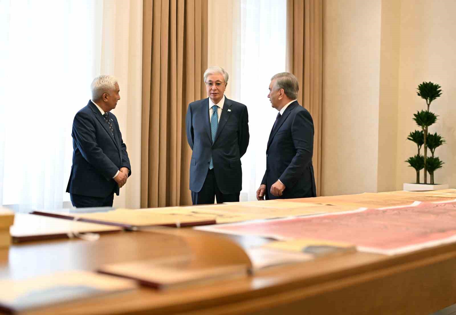 ozbekistan cumhurbaskani mirziyoyev kazakistanli mevkidasi tokayevle bir araya geldi 2 YfpAWhRi