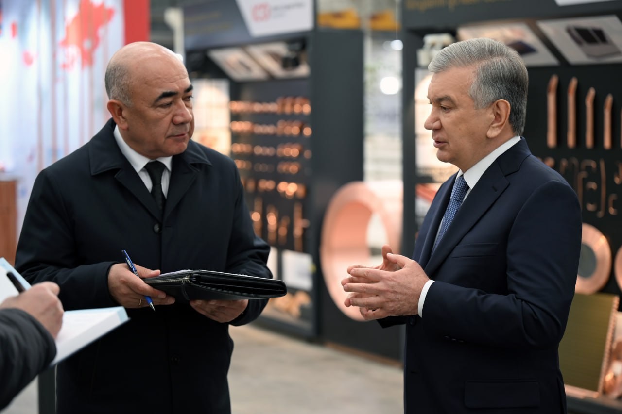 ozbekistan cumhurbaskani mirziyoyev teknopark sirketlerinin faaliyetlerini inceledi 4 Pjgjsn6f