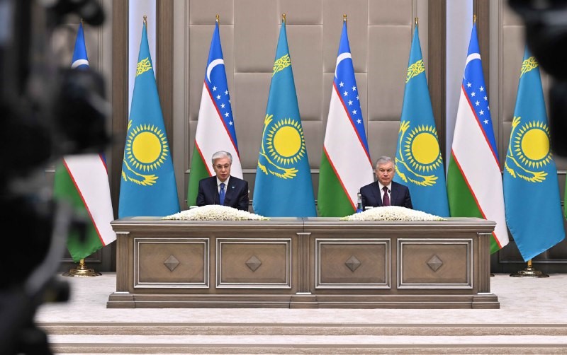 ozbekistandan kazakistan cumhurbaskani tokayeve yuksek dereceli dostluk nisani 13 k1nPU5AO