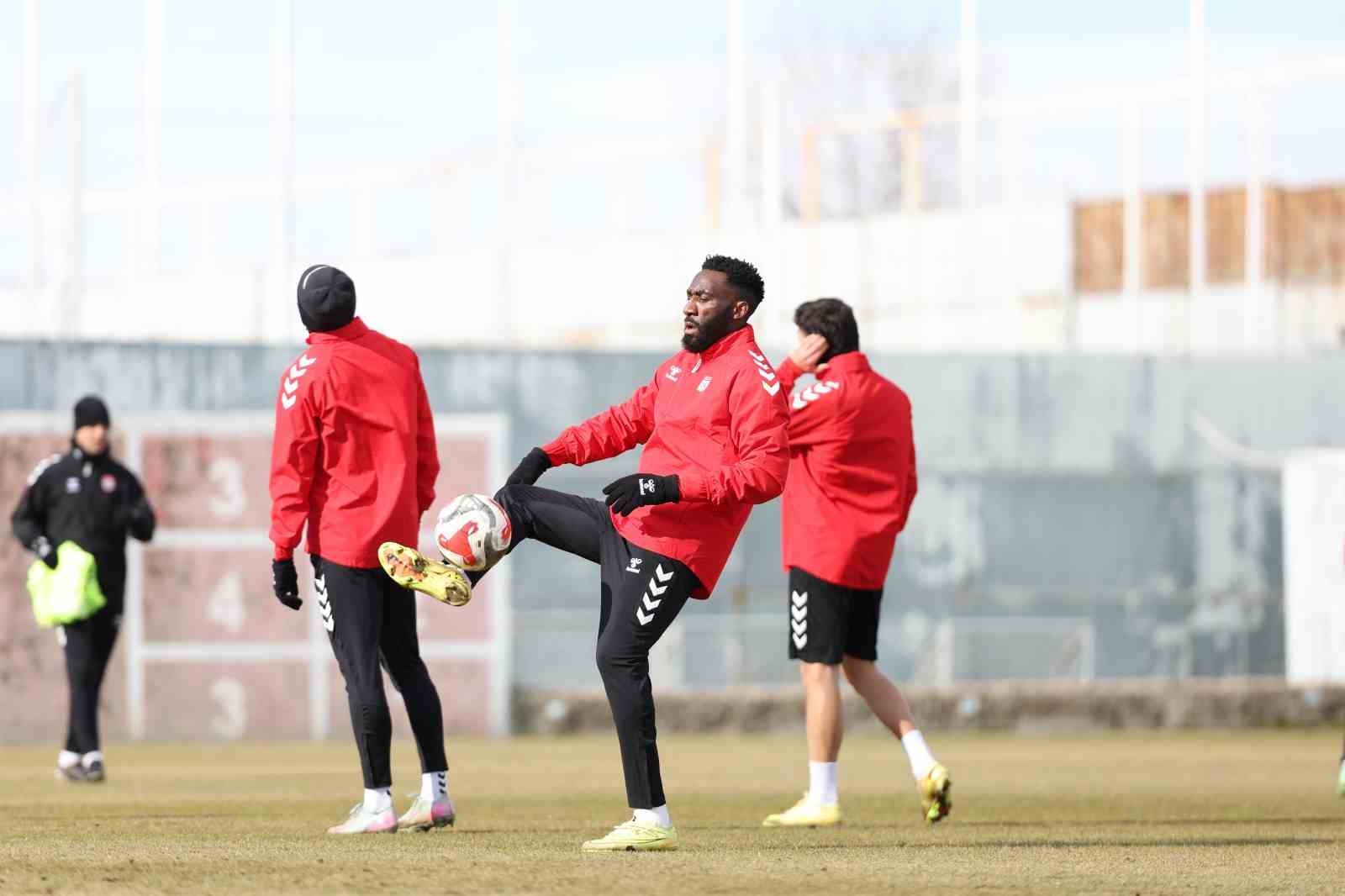 ozbelsan sivasspor pendikspor maci hazirliklarini tamamladi 5 uRrj3UbG