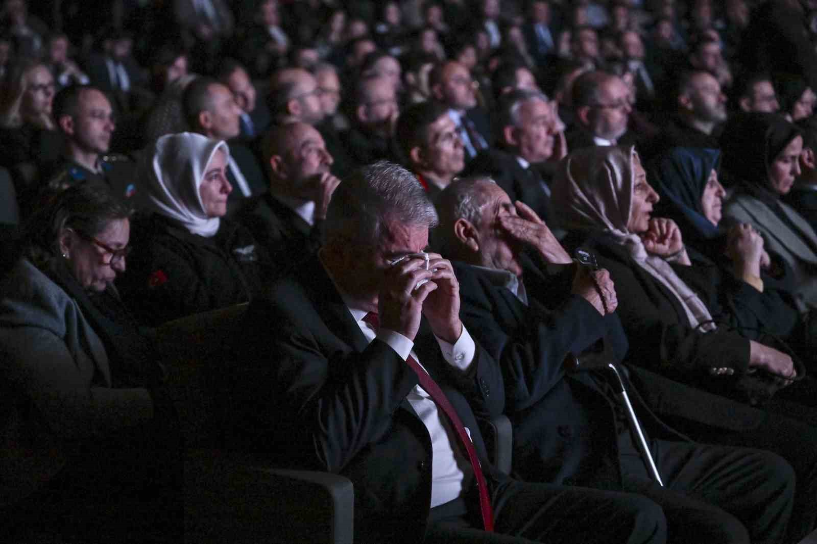 ozdemir bayraktarin yasam oykusu belgesel oldu 5 6wpVQvgU