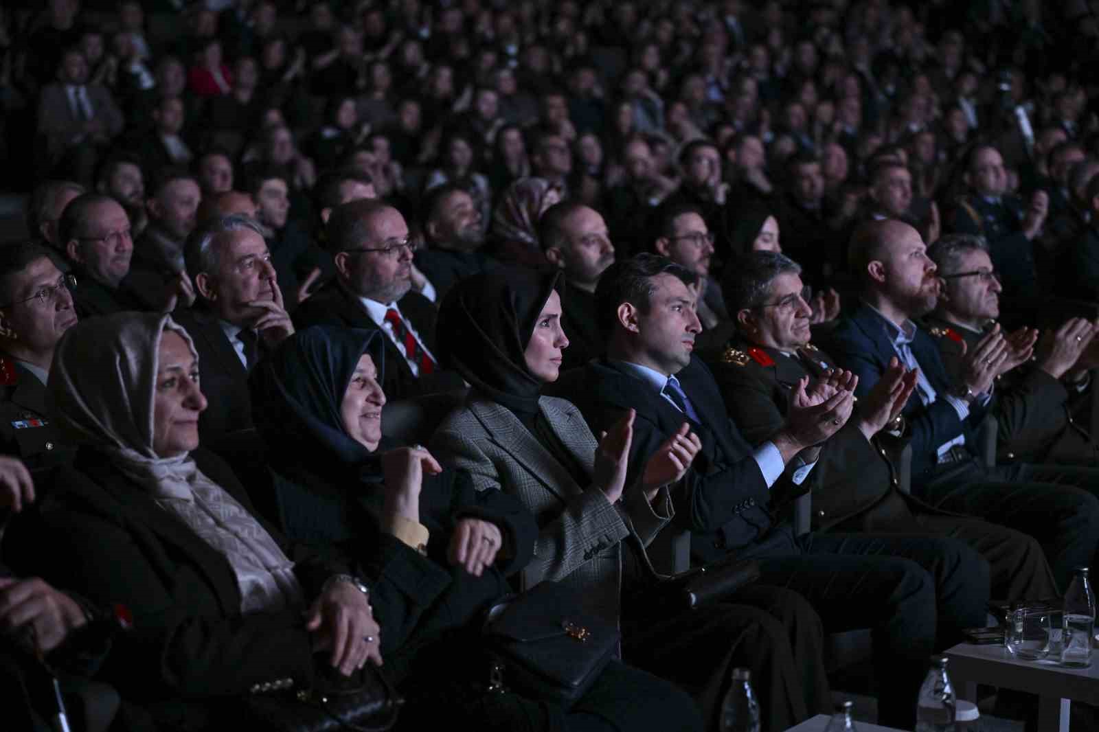 ozdemir bayraktarin yasam oykusu belgesel oldu 6 6O4HLdWa
